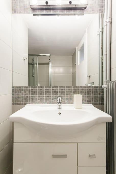 Flat In Historic Center @ipitou Str * Athene