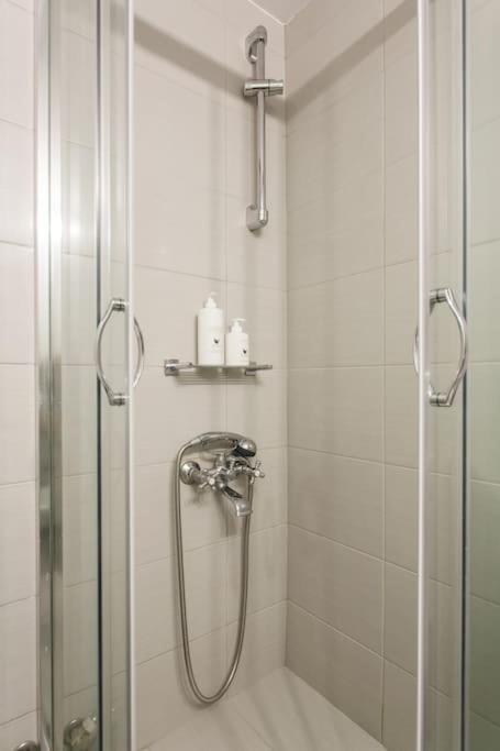 Flat In Historic Center @ipitou Str Athens