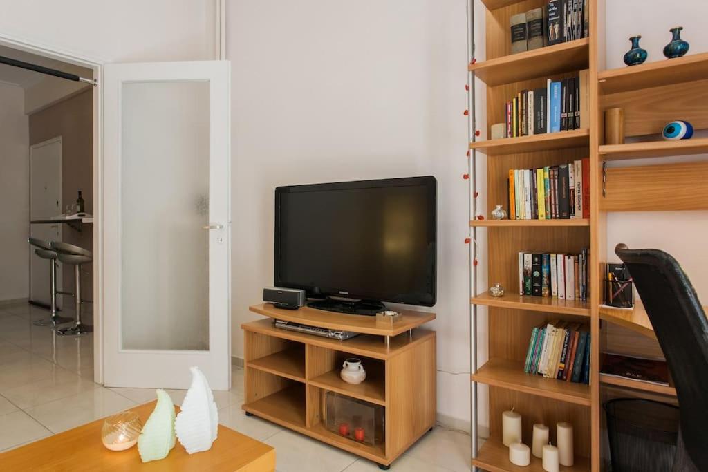 Flat In Historic Center @ipitou Str Athens
